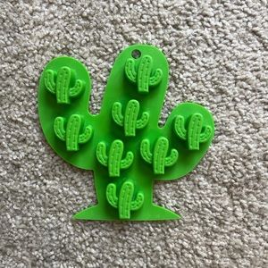 Cactus ice mold